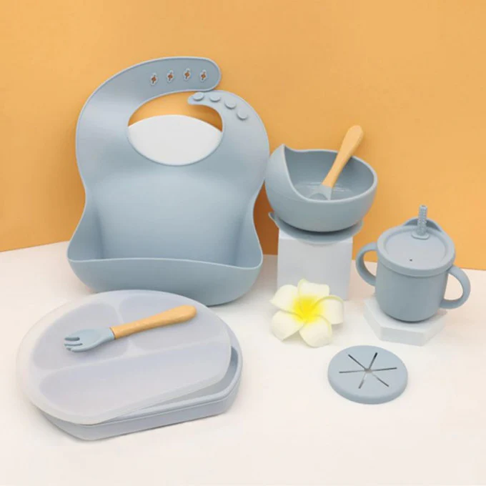 Ensemble de 5 pieces vaisselle pour enfants/مجموعة أدوات مائدة للأطفال مكونة من 5 قطع - Image 1