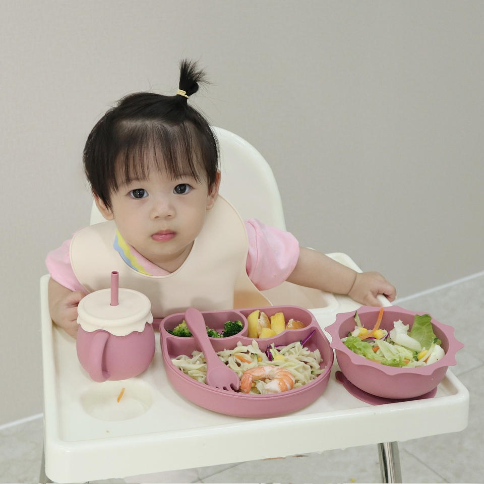 Ensemble de 5 pieces vaisselle pour enfants/مجموعة أدوات مائدة للأطفال مكونة من 5 قطع - Image 3