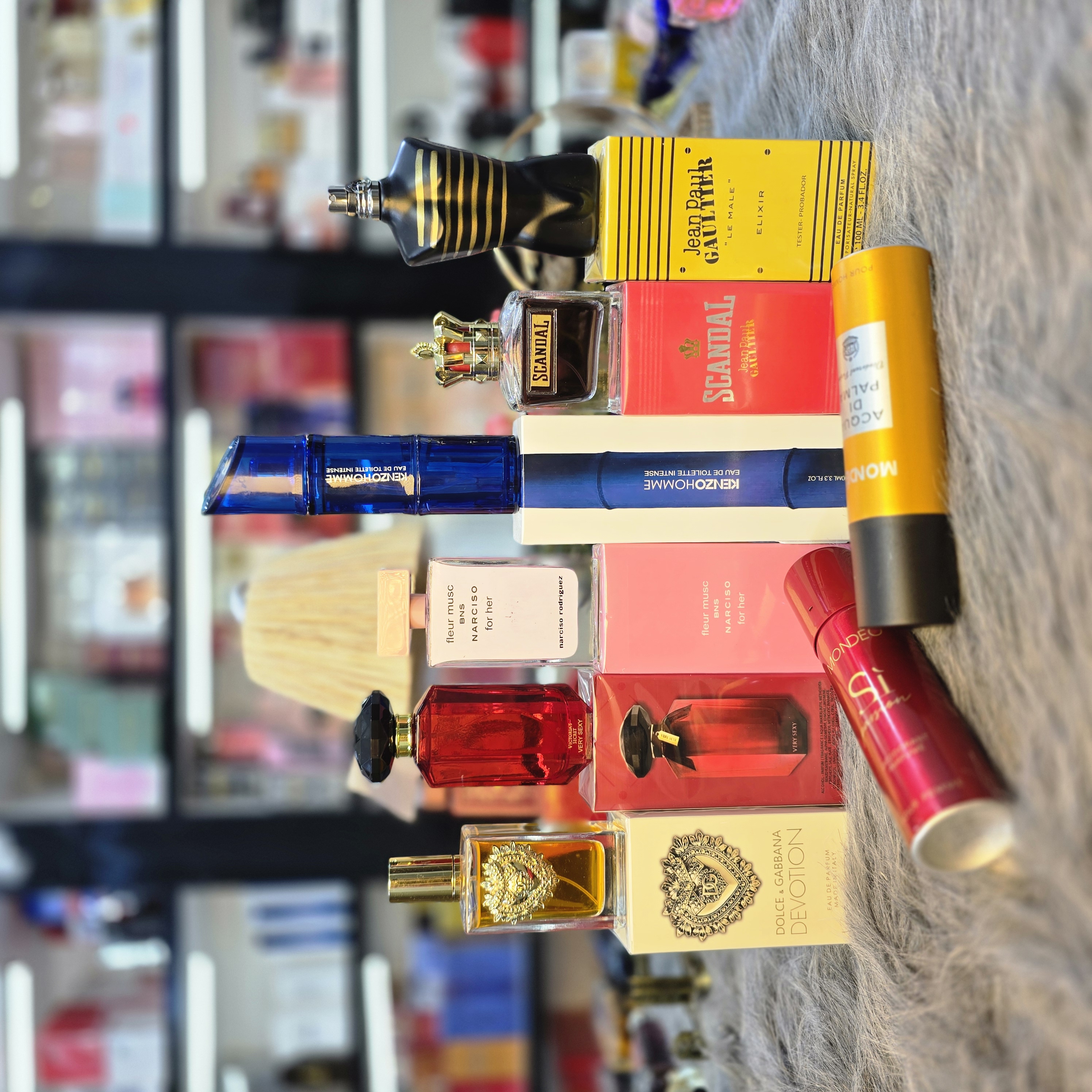 عطور للجنسين + هدايا - Image 1