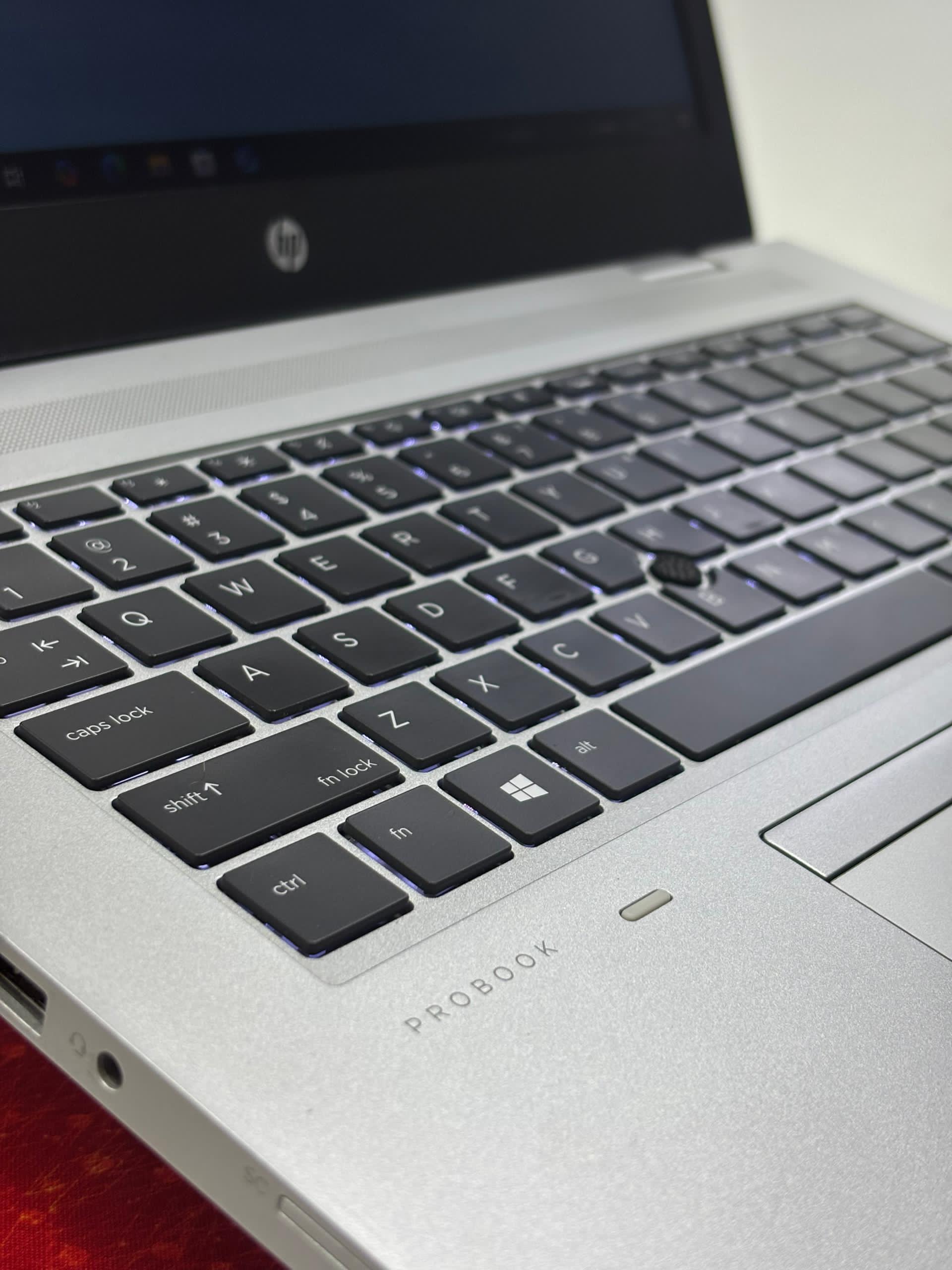 Laptop  - Image 4