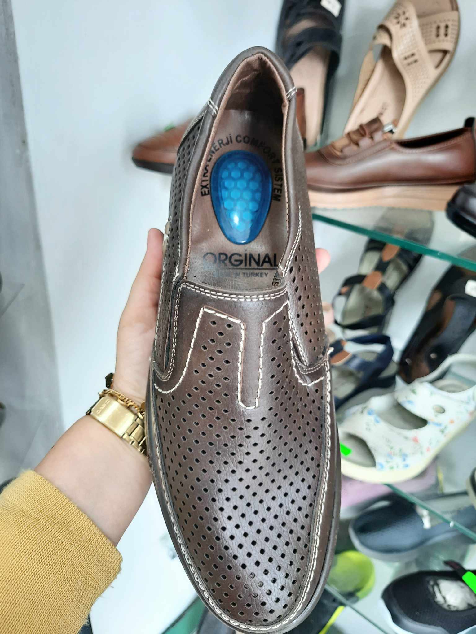 chaussure pipi - Image 3