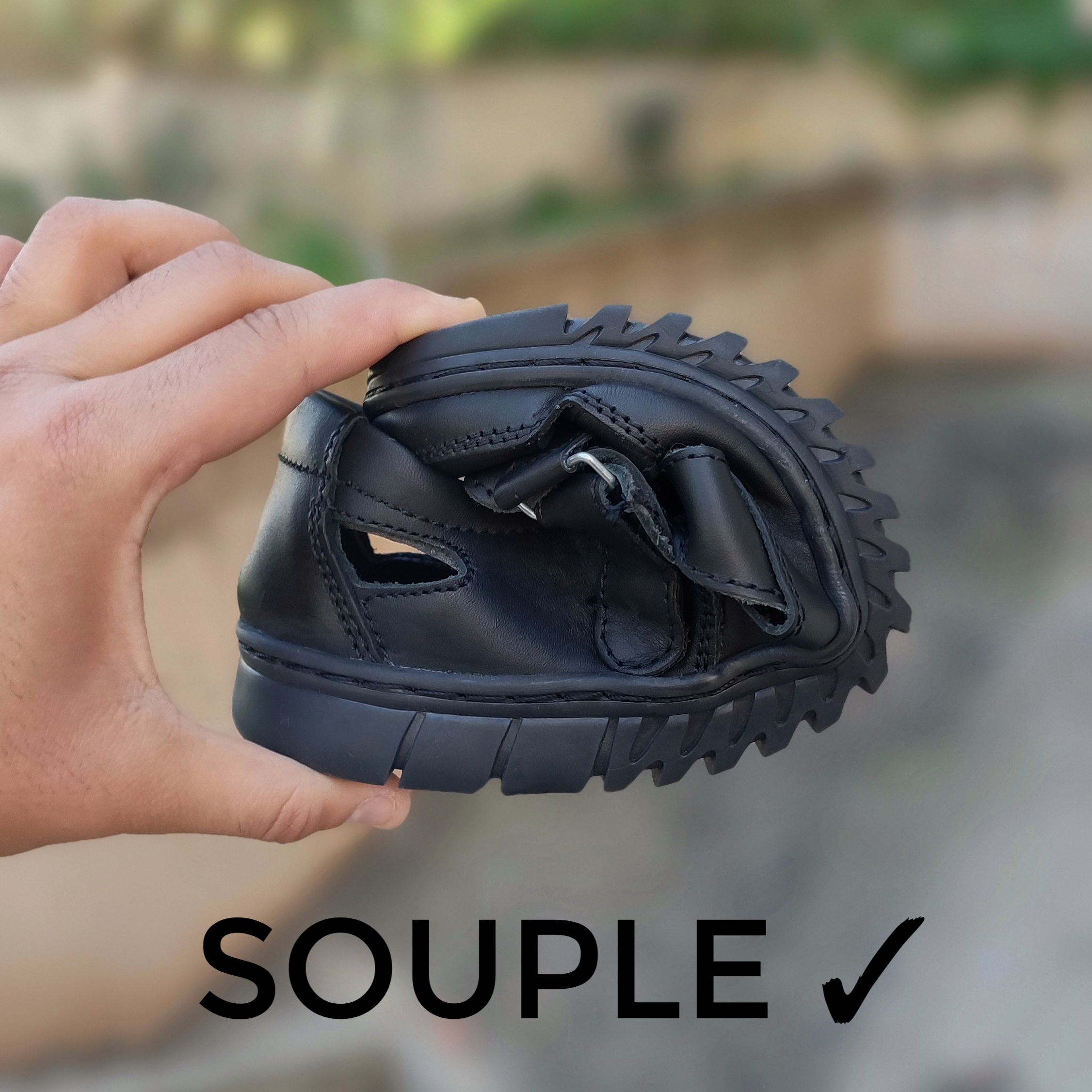 صندالة طبية خفيفة من الجلد الطبيعي – راحة وأناقة 💚 .. أسود  - Image 2