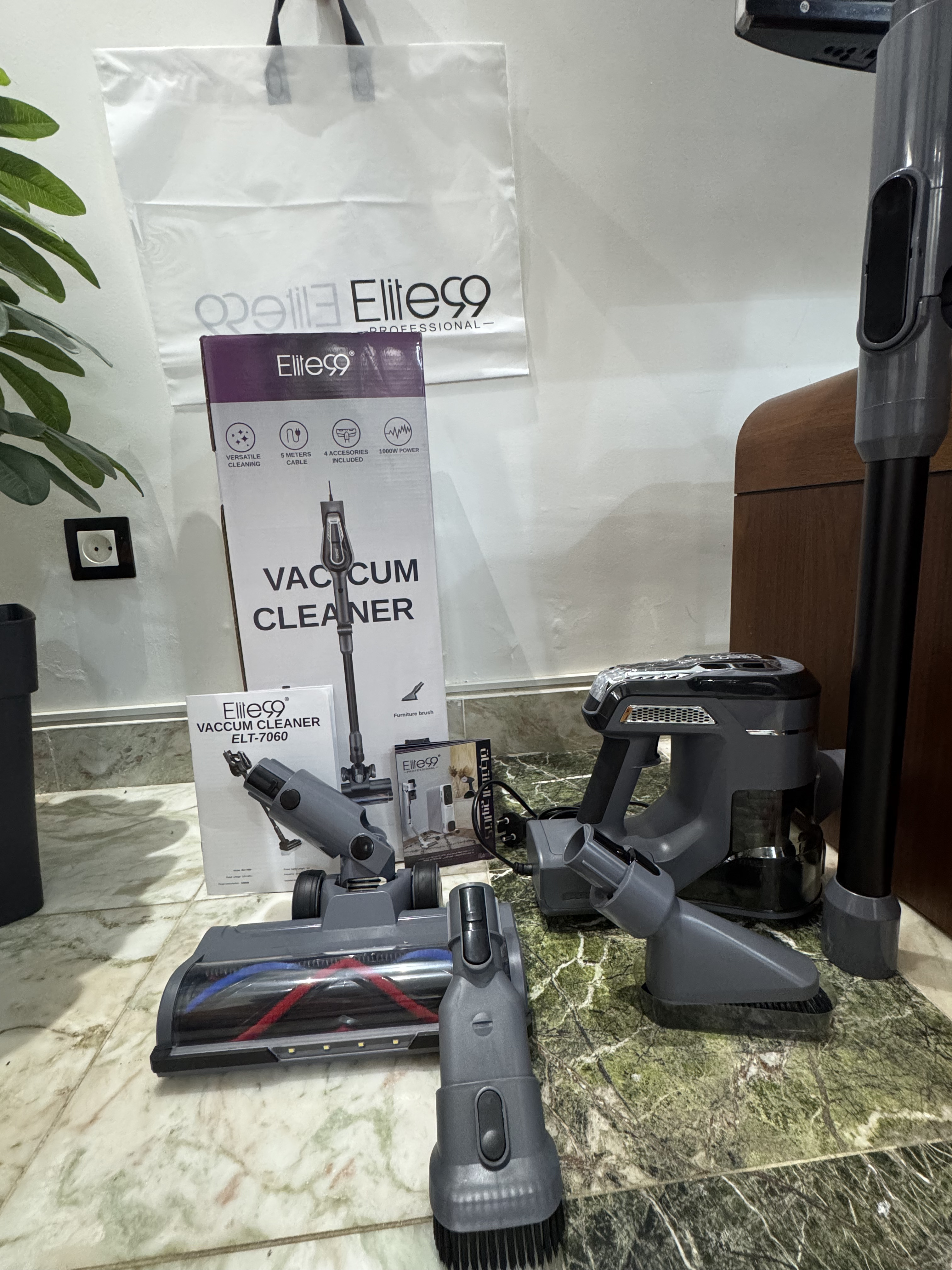 1000W Vacuum Cleaner - Image 3