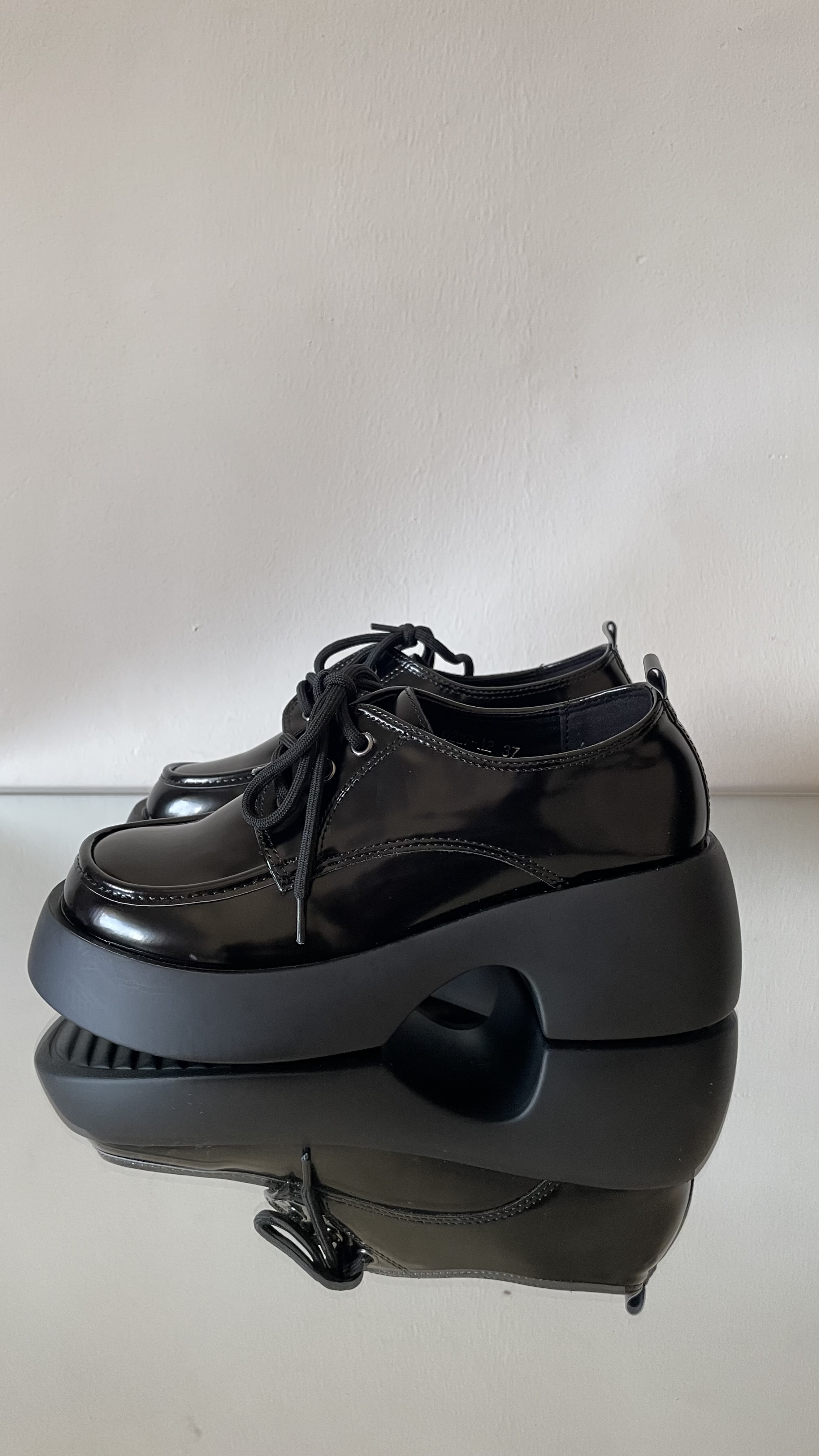 British Oxford Shoes - Image 3