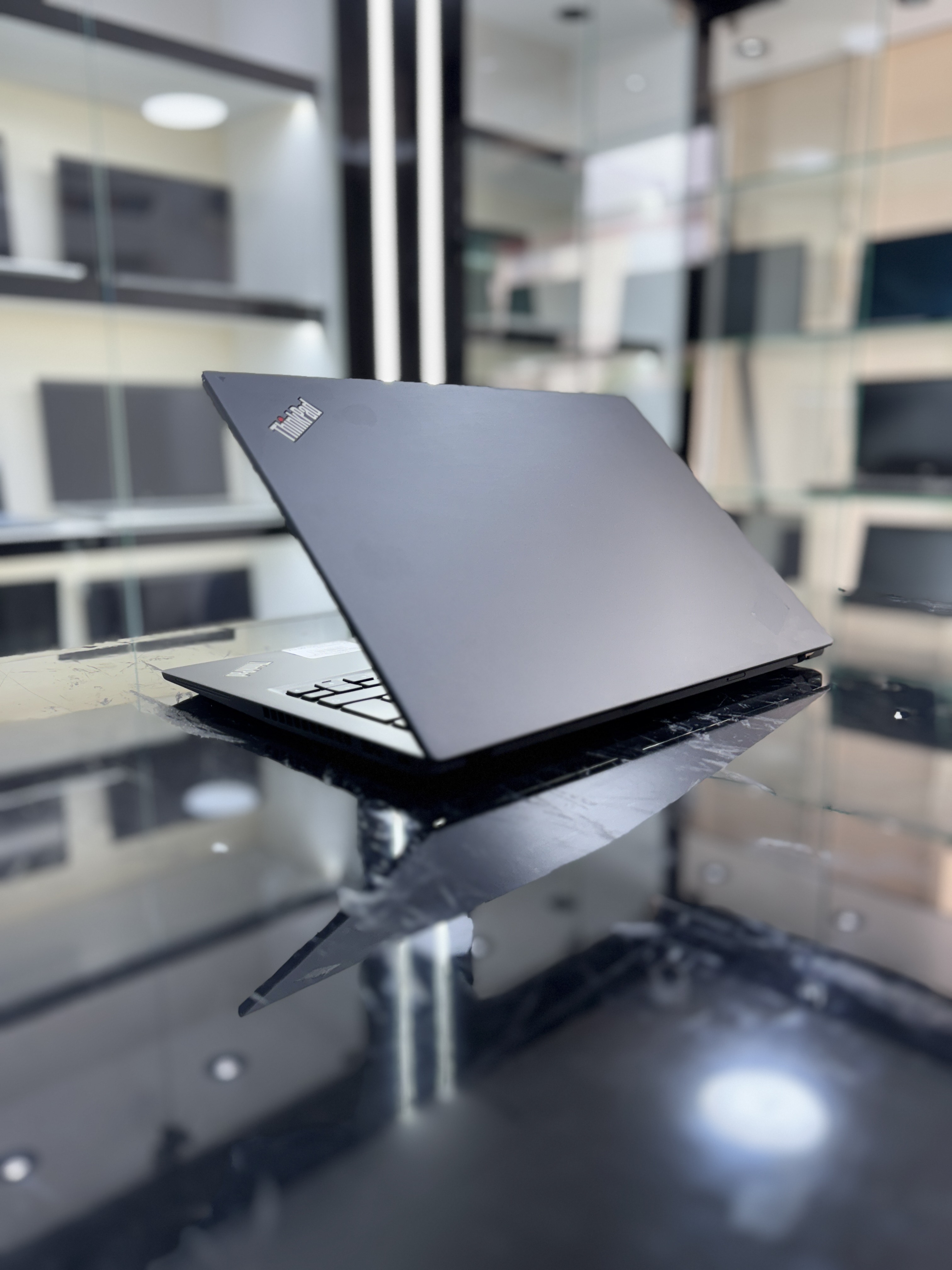 💻 LENOVO THINKPAD T14S 💻 - Image 2