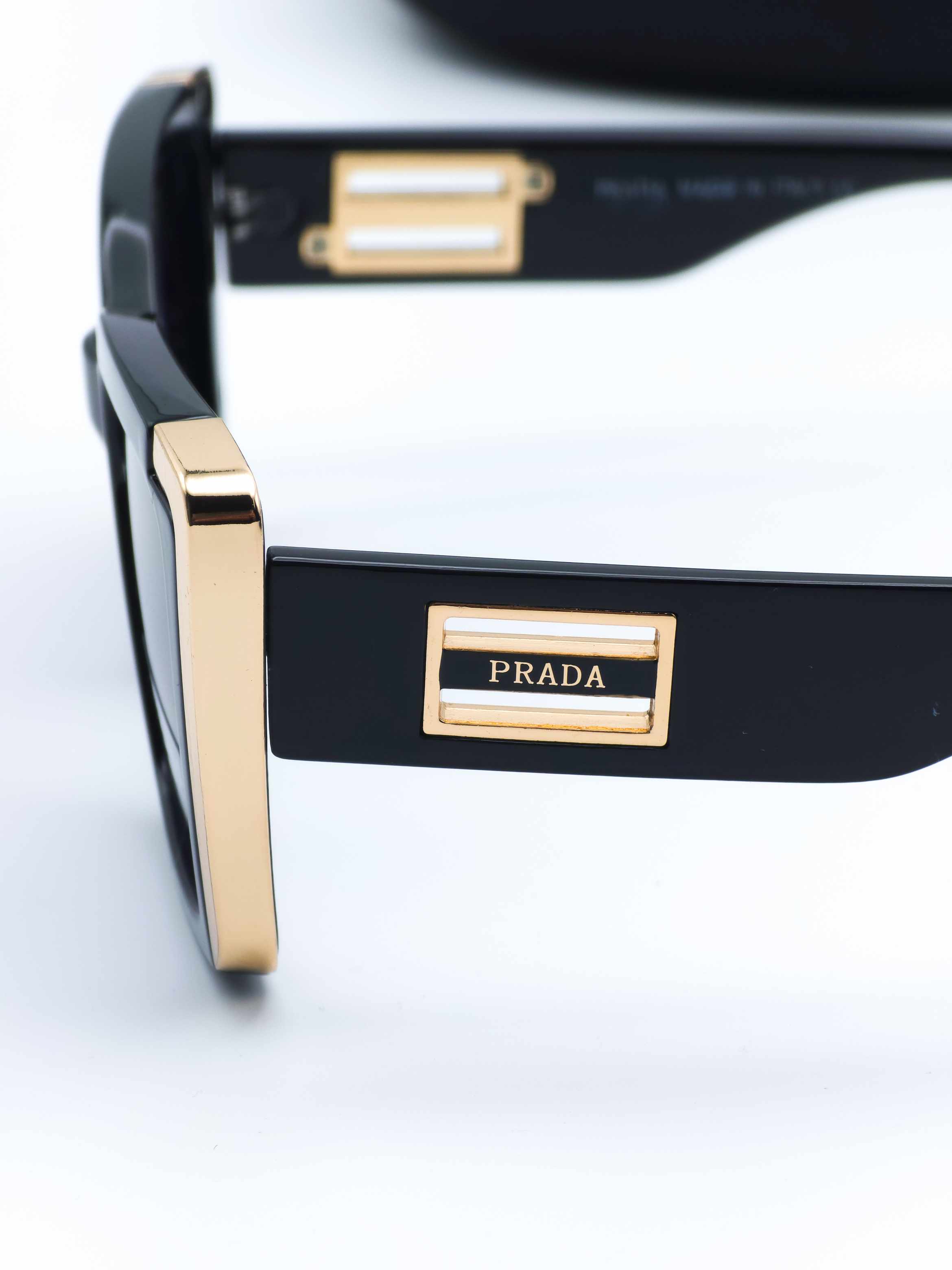 prada.wm - Image 2