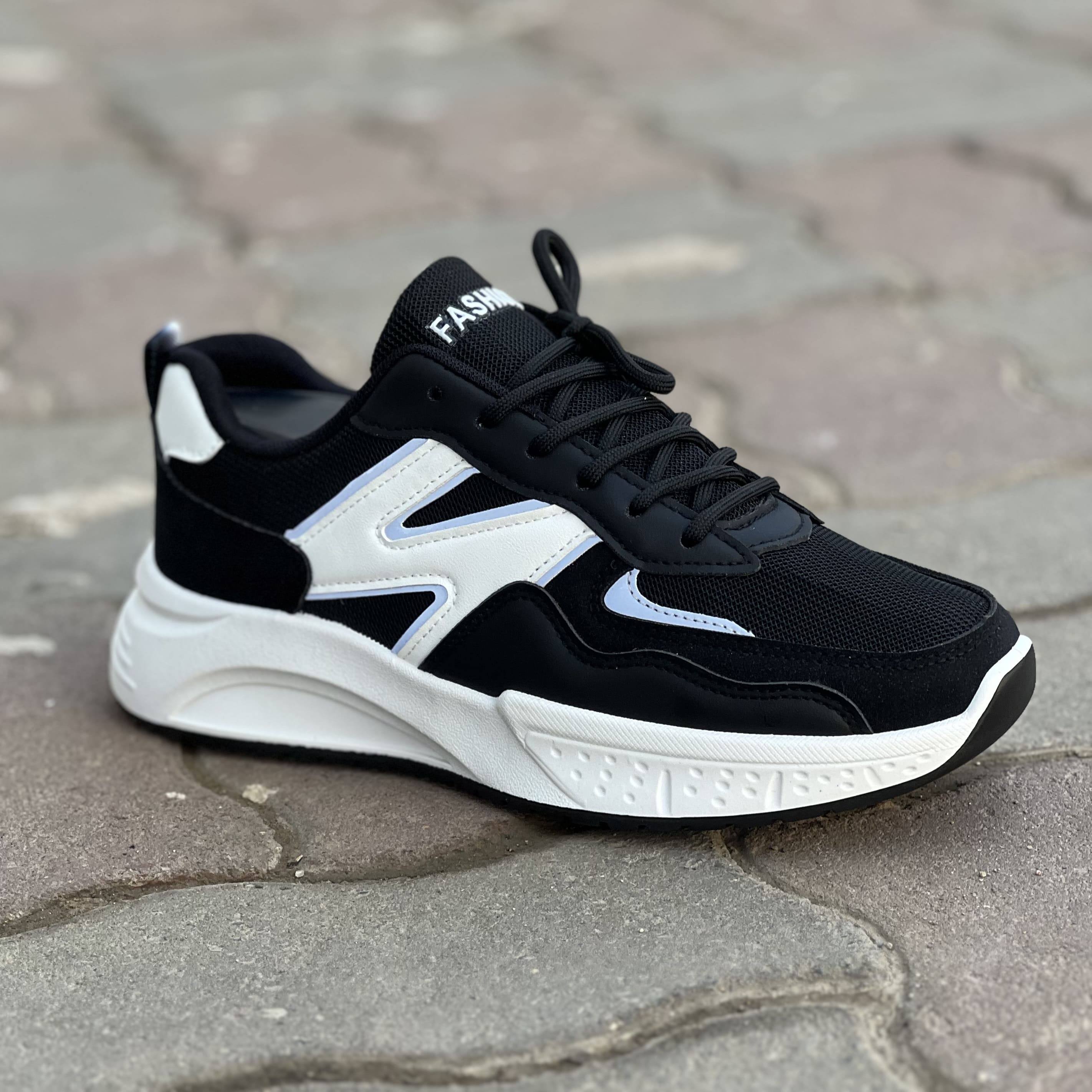 NEW BALANCE  - Image 3