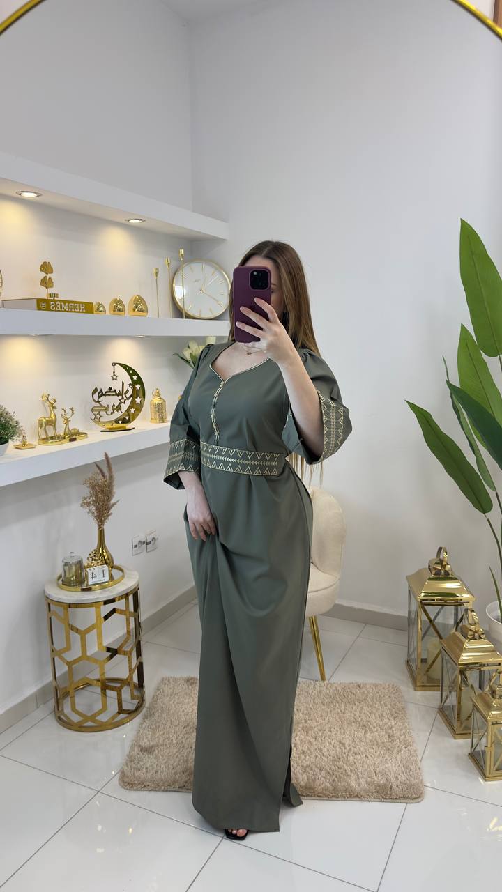 Robe broderie  vert - Image 3