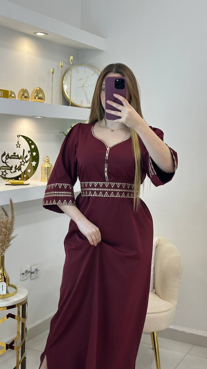robe broderie grenat - Image 3