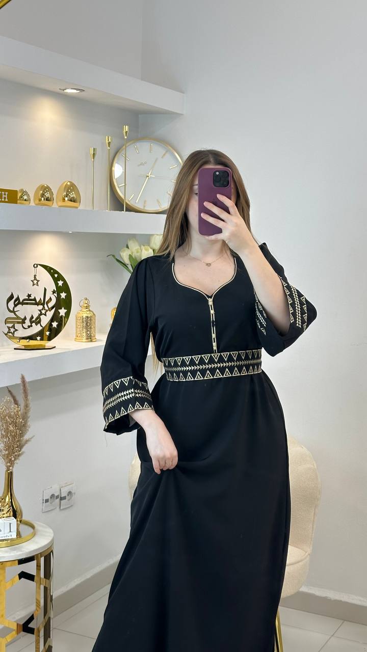 robe broderie noir  - Image 3