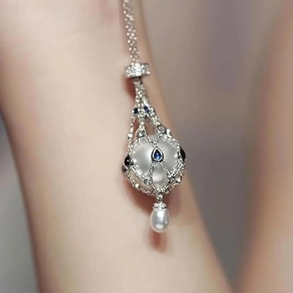 قلادة LAVALIER من اللؤلؤ والأحجار الكريمة - Image 3