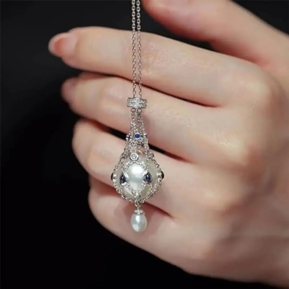 قلادة LAVALIER من اللؤلؤ والأحجار الكريمة - Image 4