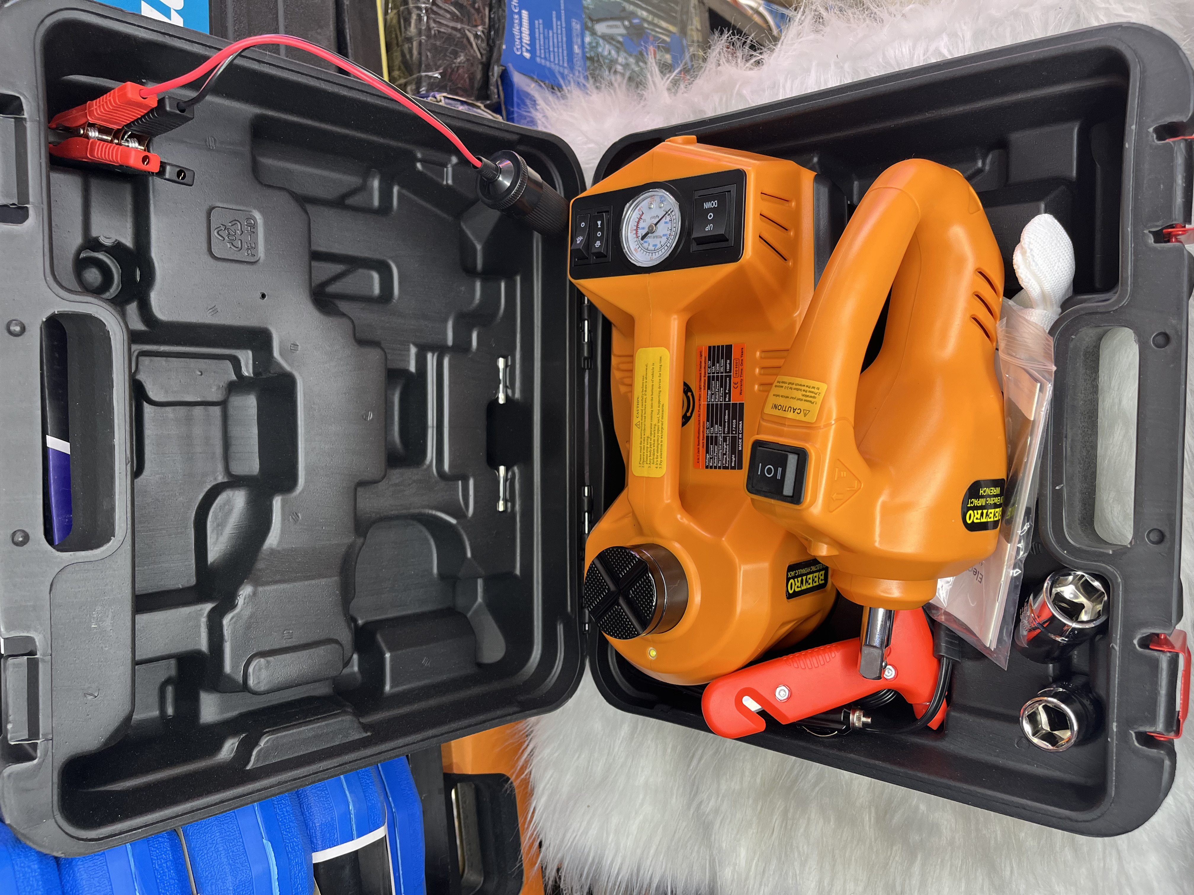 Kit De Dépannage De Voiture 4En1 Beetro - Image 2
