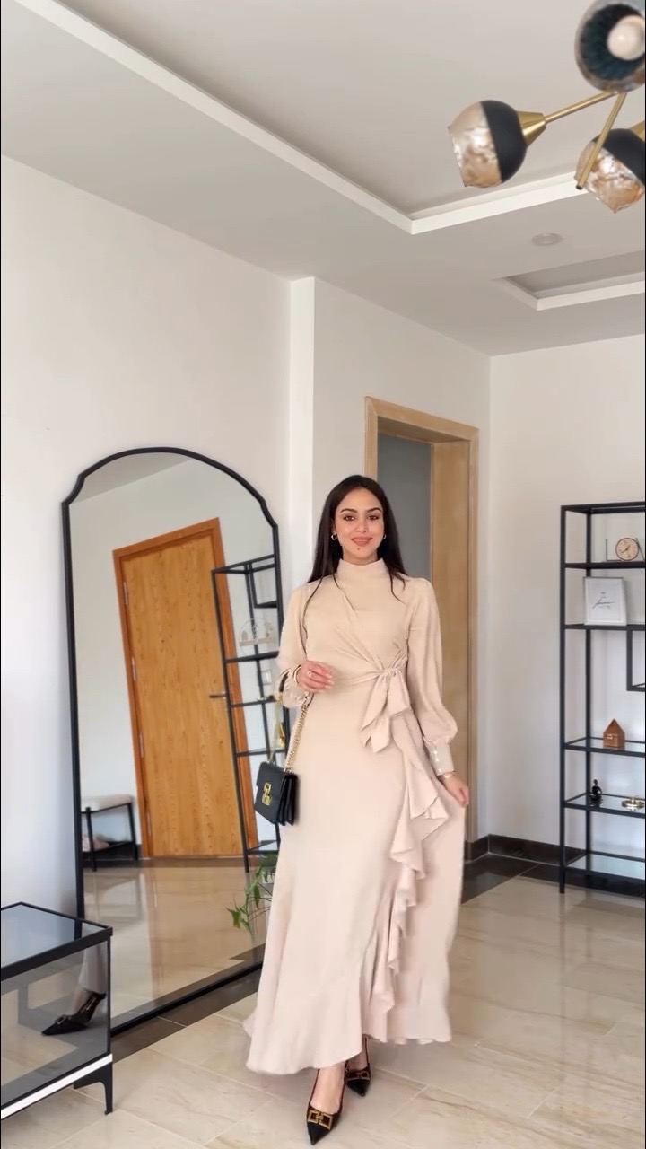 robe Amira - Image 5