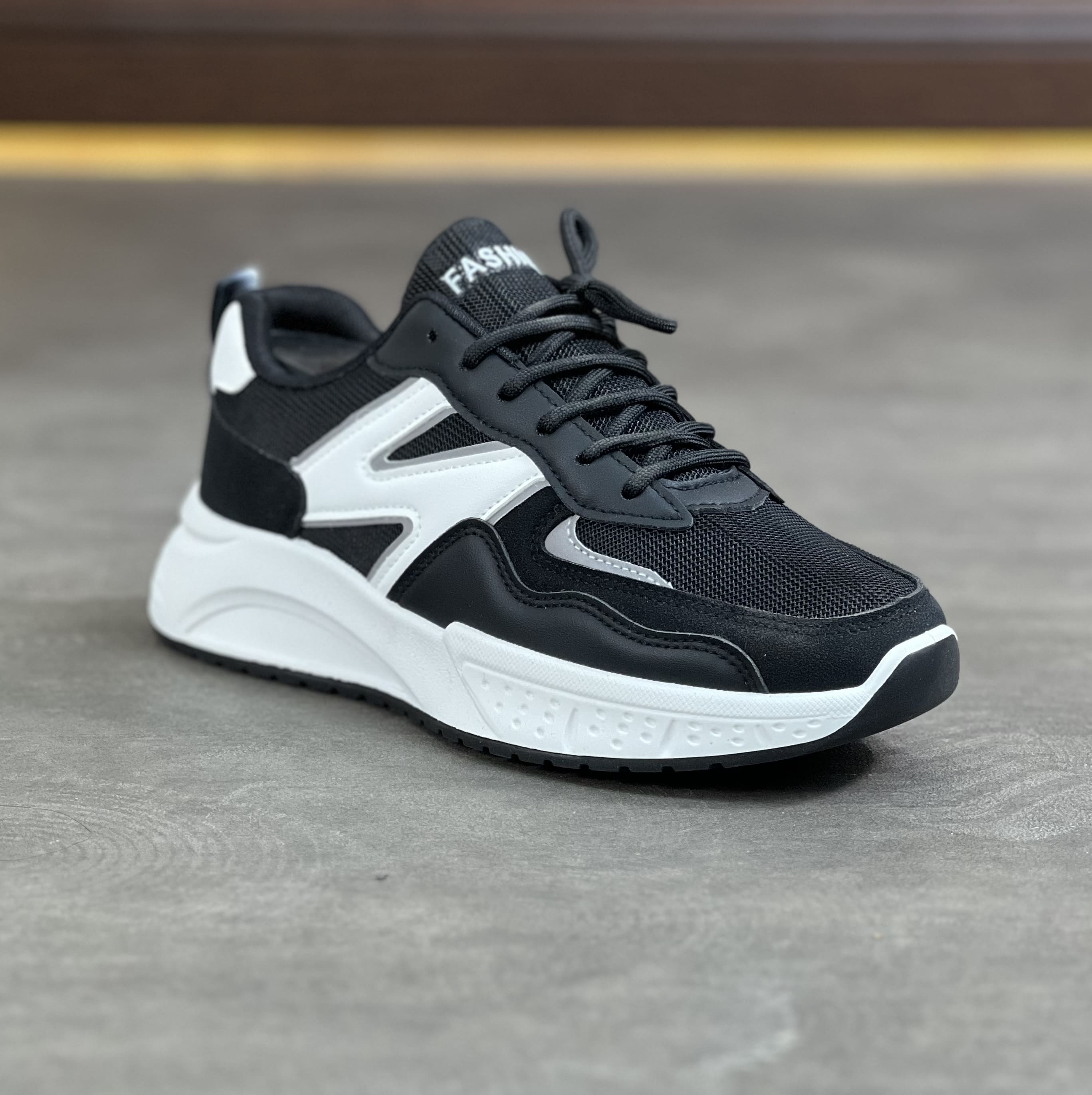 NEW BALANCE  - Image 2