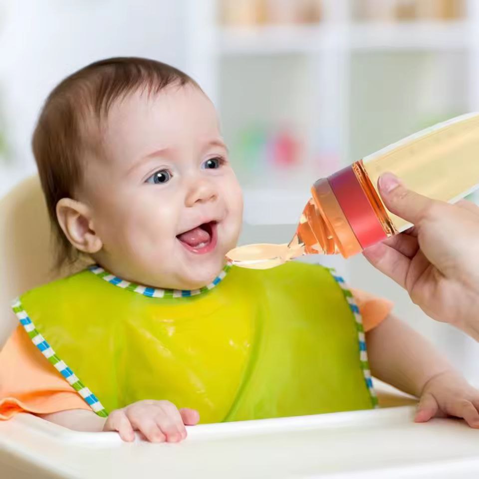 Bouteille avec cuillère - Image 4