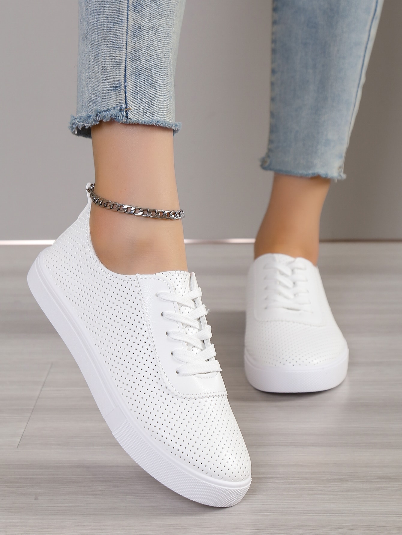Baskets Blanches  Pour femmes 007 - Image 1