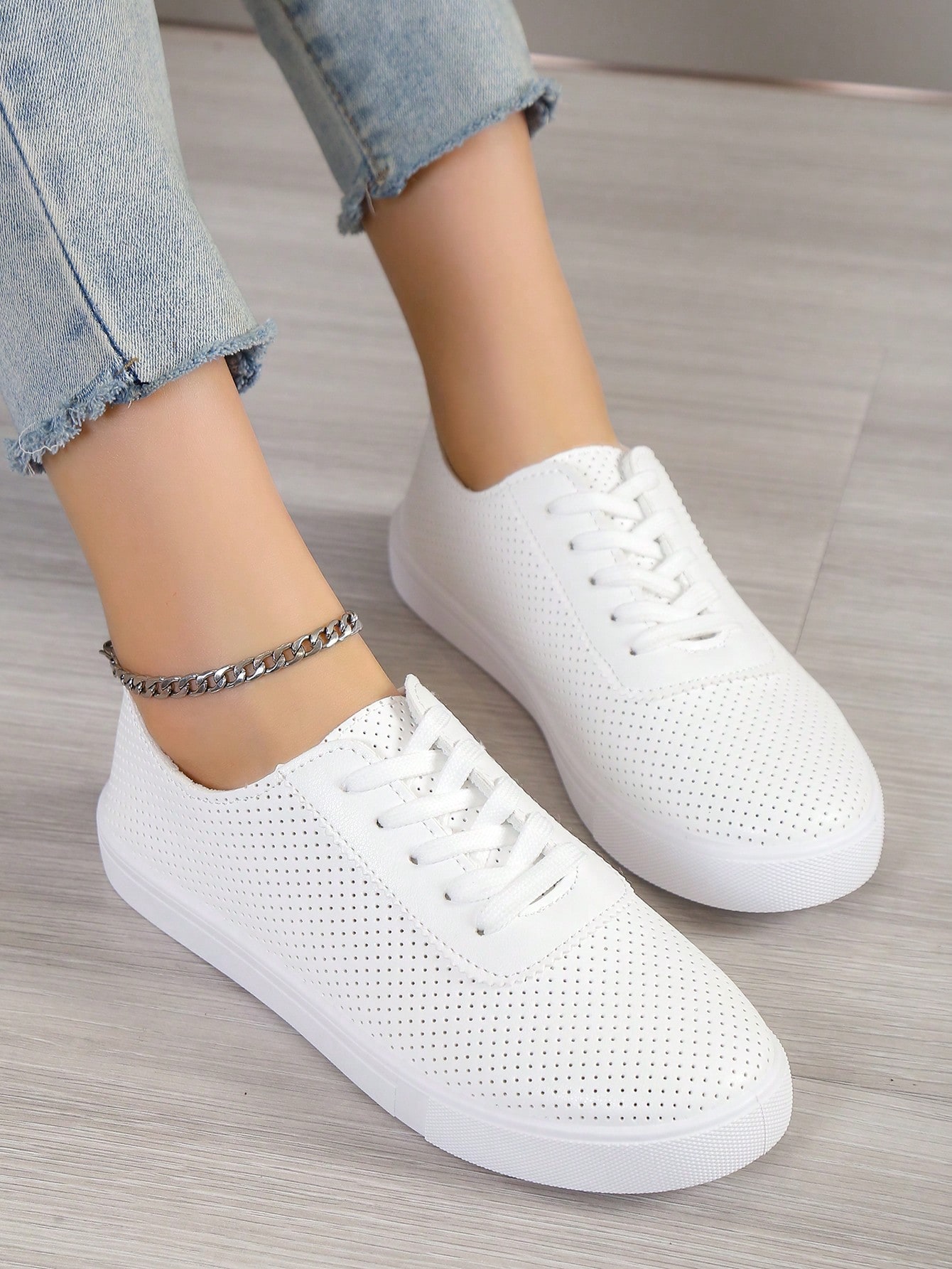 Baskets Blanches  Pour femmes 007 - Image 2