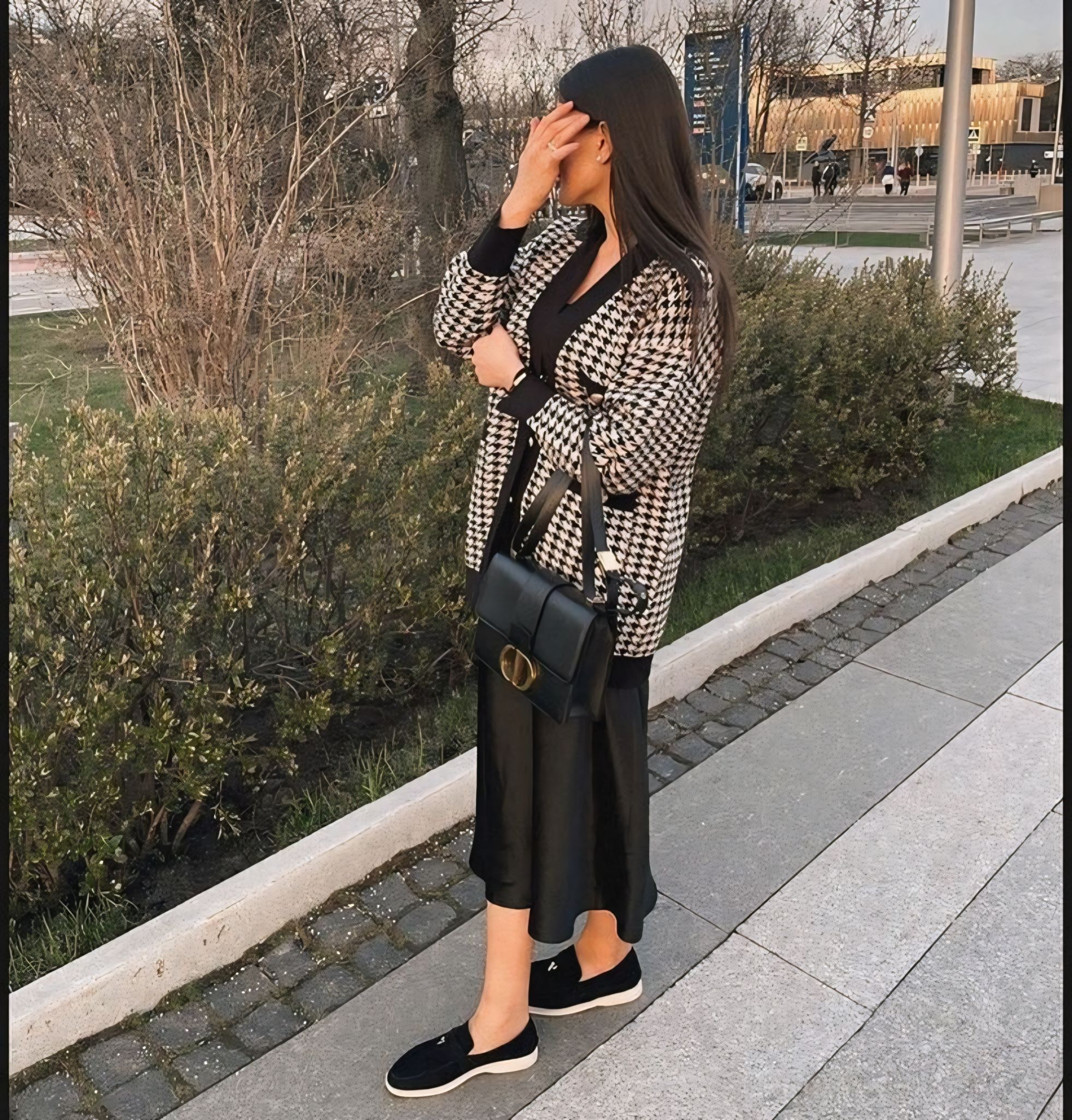 حذاء لوروبيـــانا نســــائي راقي - Image 2
