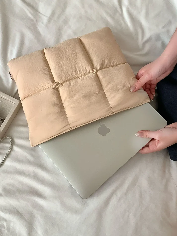 ✨ حقيبة اللابتوب  Puffy Quilted Laptop Sleeve ✨ - Image 2