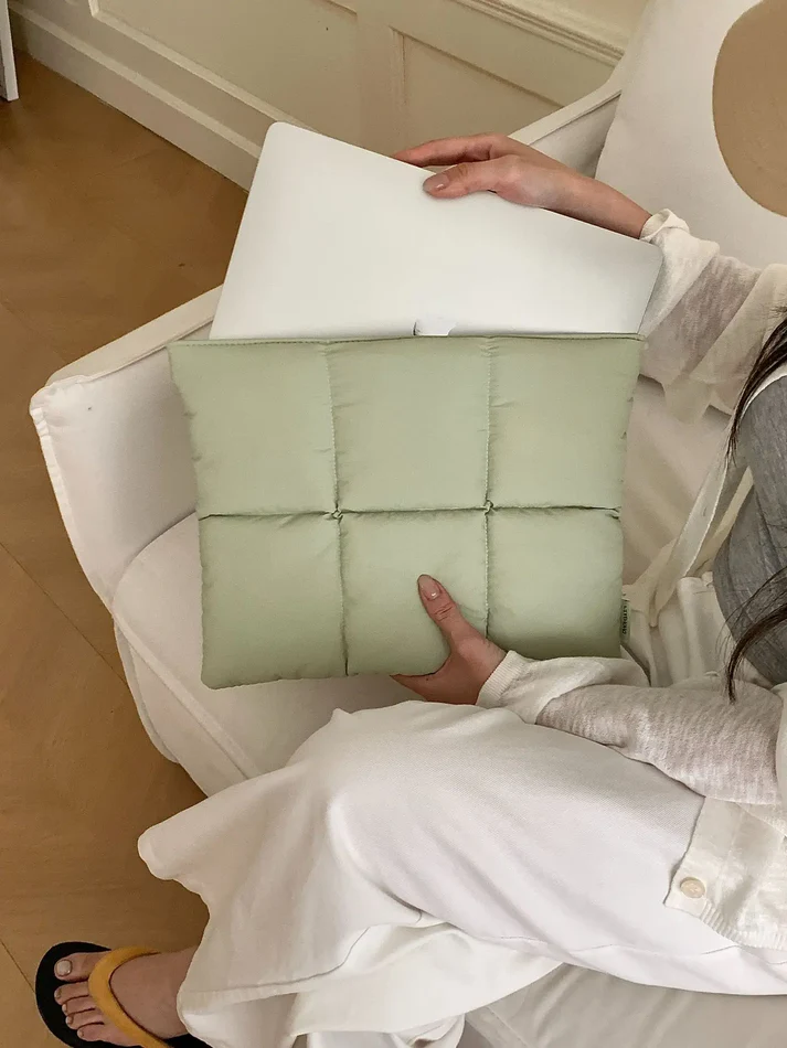 ✨ حقيبة اللابتوب  Puffy Quilted Laptop Sleeve ✨ - Image 4