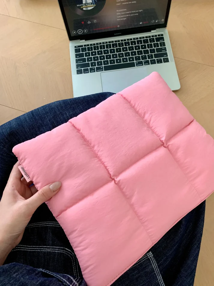 ✨ حقيبة اللابتوب  Puffy Quilted Laptop Sleeve ✨ - Image 5