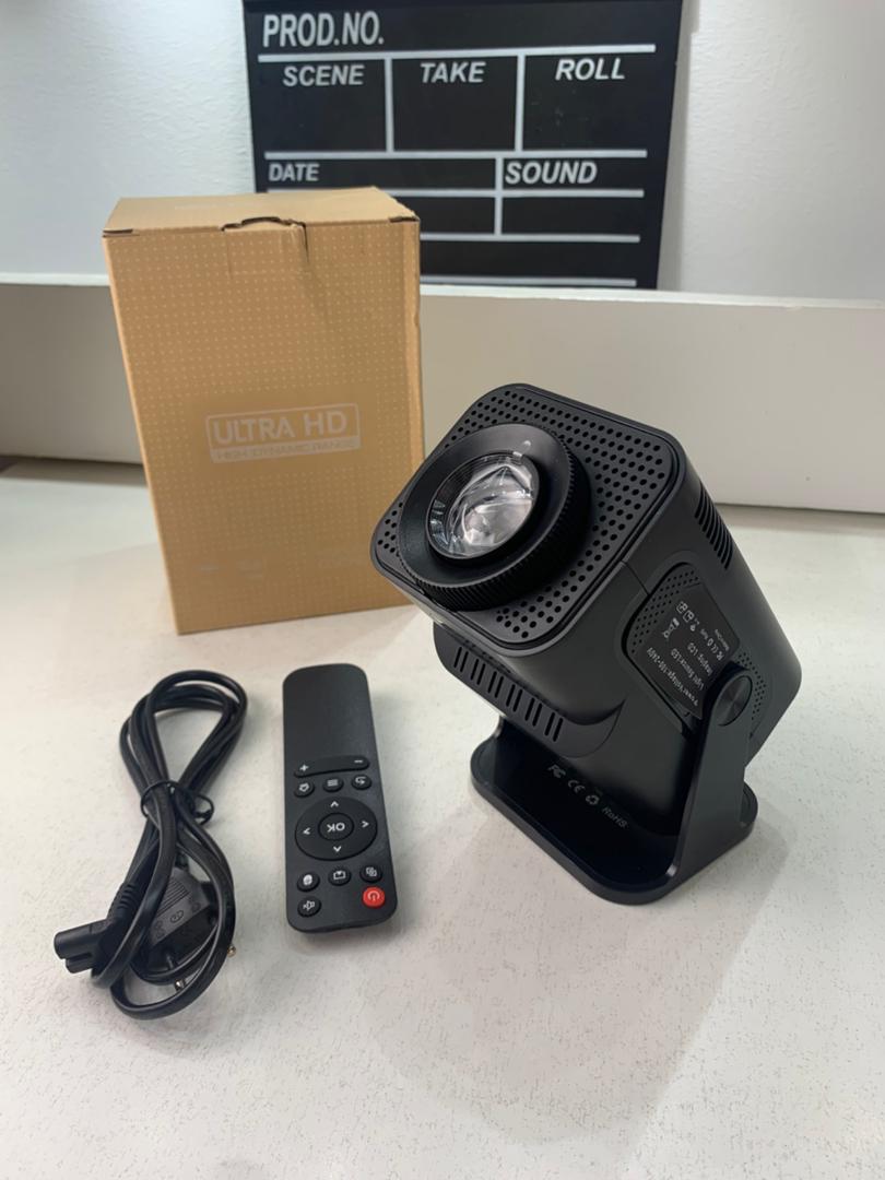 Projecteur Full HD haut-parleurs intégrés - Image 1