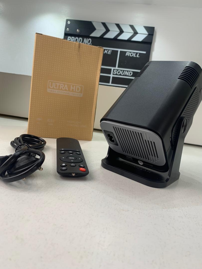 Projecteur Full HD haut-parleurs intégrés - Image 2