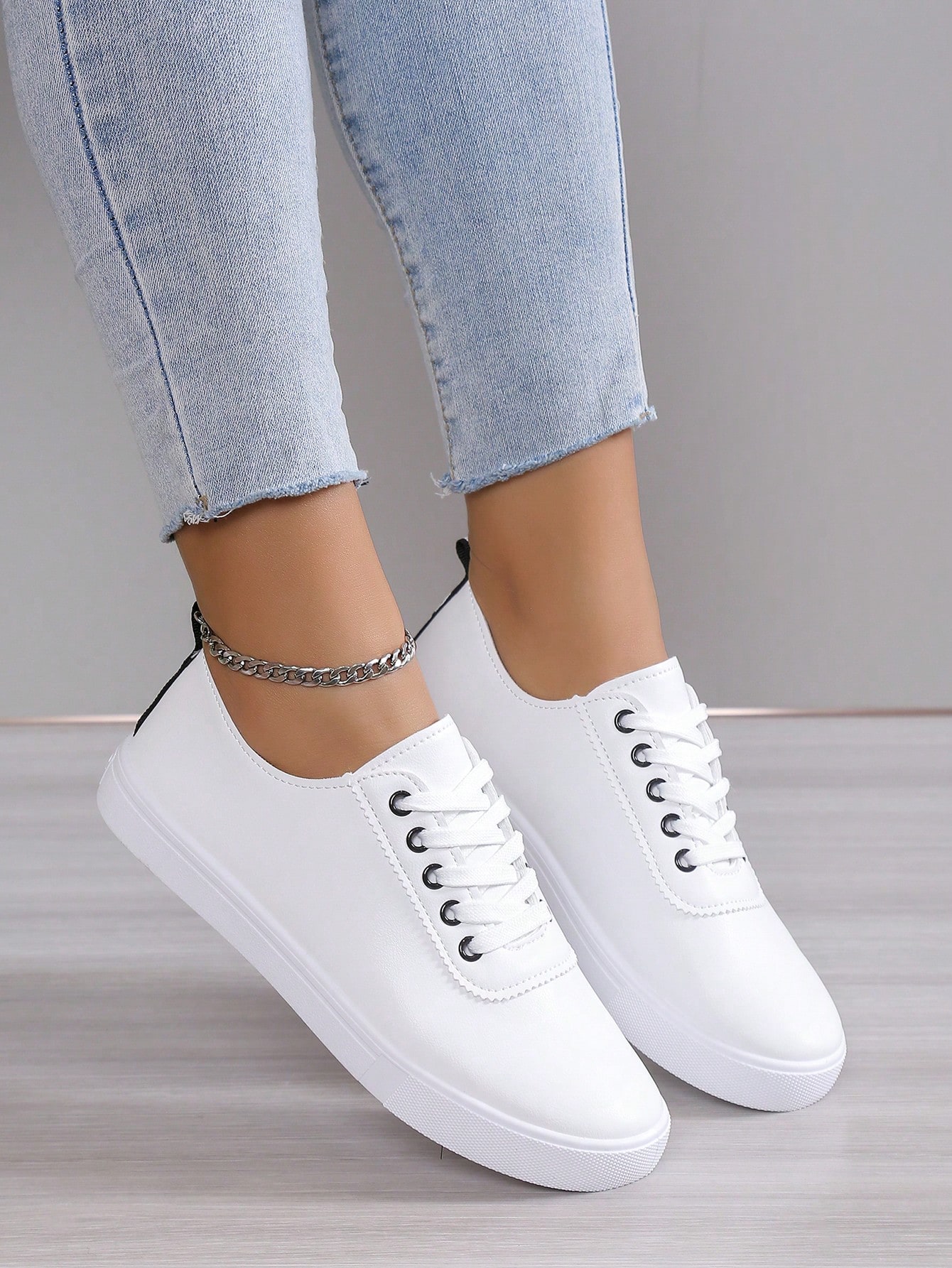 PROMO BASKETS BLANCHES 005N - Image 1