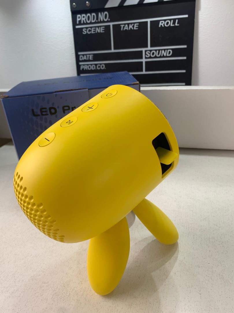  Projecteur HD 1080p portable compatible avec smartphones haut-parleurs intégrés  - Image 3