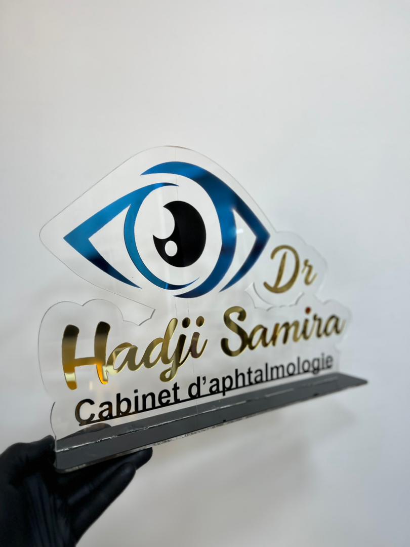 حامل الأقلام المميز ✨ (الإسم و التخصص)  - Image 3