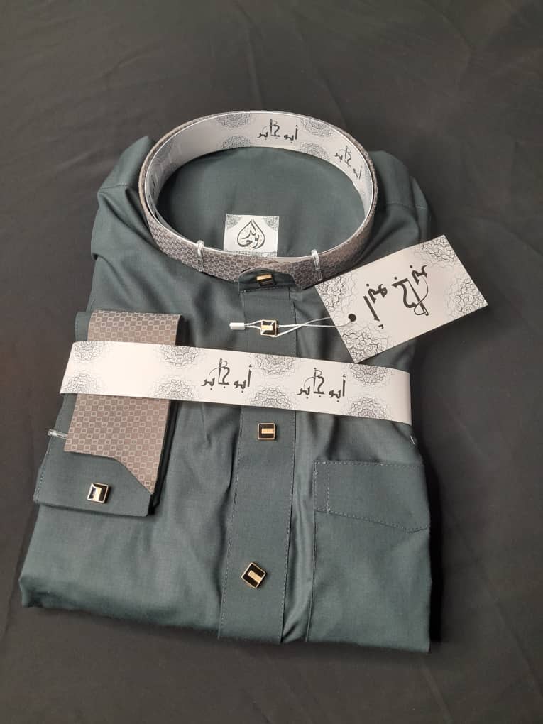 ثوب رجالي فاخر بتفاصيل منسوجة – تصميم خليجي راقٍ وألوان ملكية - Image 4